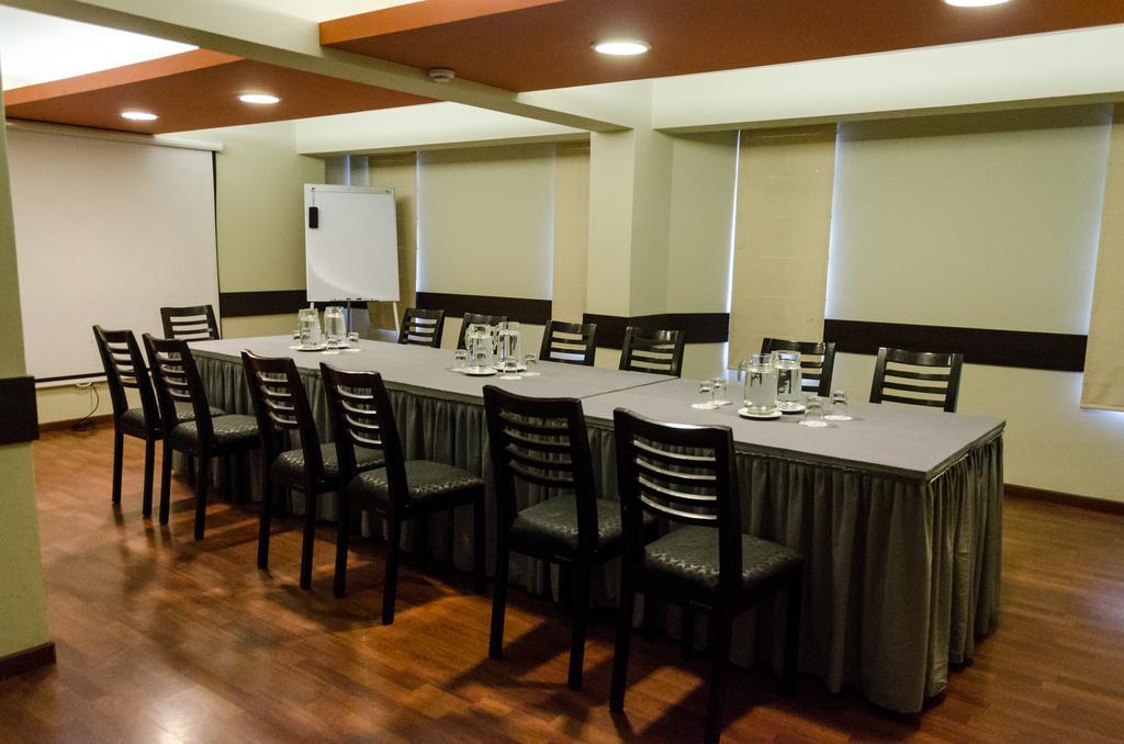 Britania Miraflores 3*